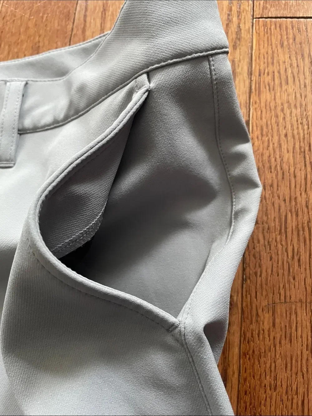 State and Liberty Light Gray Chino Shorts Men’s Sz Medium